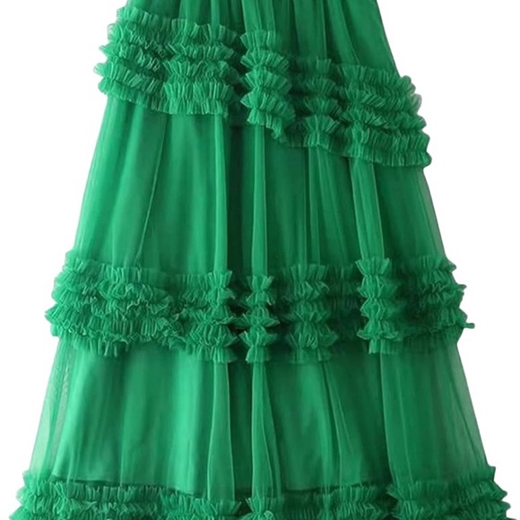 🍒SOLD🍒•green ruffle tule skirt• - Picture 4 of 5